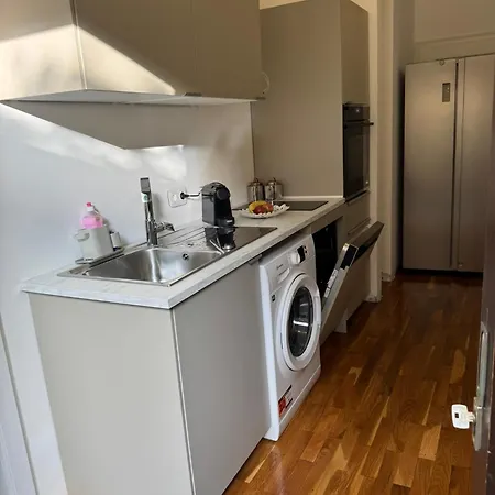 아파트 30 Min From Munich & S-bahn With Garden 가우팅