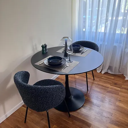 30 Min From Munich & S-bahn With Garden 아파트