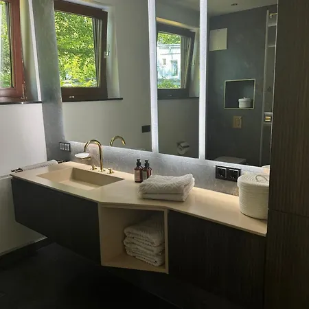 아파트 30 Min From Munich & S-bahn With Garden *