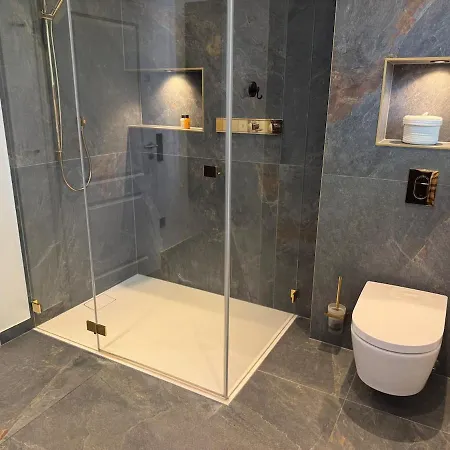아파트 30 Min From Munich & S-bahn With Garden 가우팅