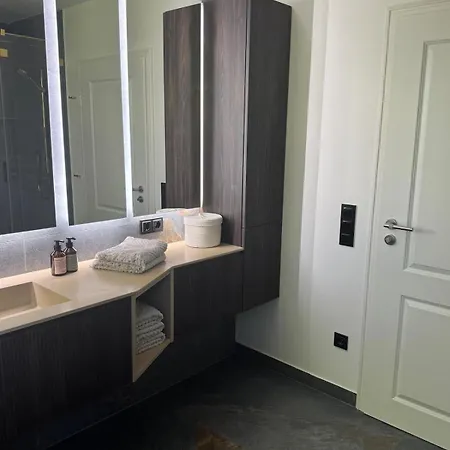 아파트 30 Min From Munich & S-bahn With Garden *