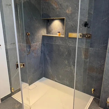 30 Min From Munich & S-bahn With Garden 아파트